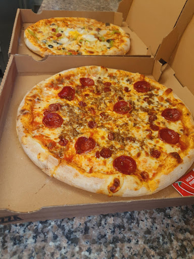 Photo 5 - Familly Food