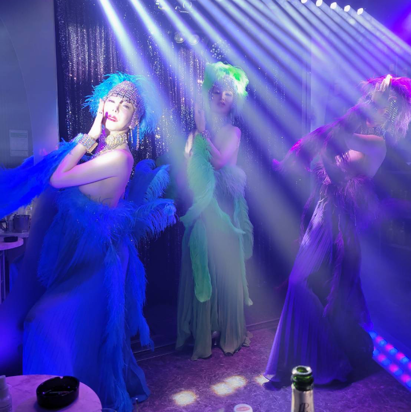 新宿 Club白い部屋（ニューハーフ ショー）