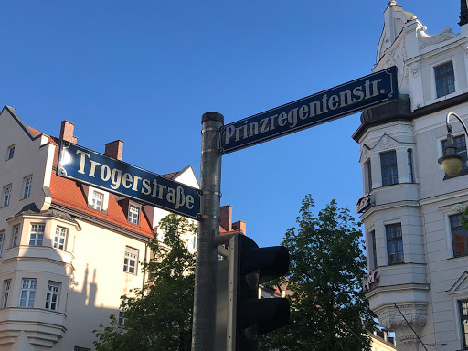 Troger Apotheke - Visual