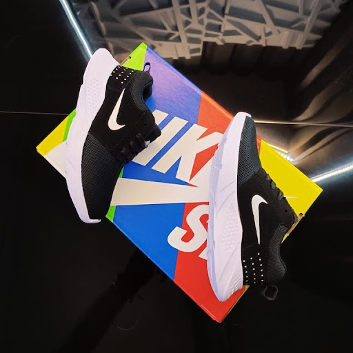 Ay Tenis Cancún | Mayoreo y menudeo de tenis