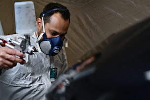 Photo n°19 de Speed Peinture - Carrosserie Agréée Tesla à Marsannay-la-Côte (Atelier de réparation automobile)