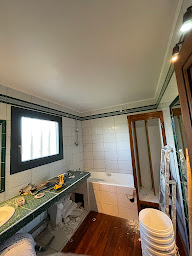 Photo n°25 de SB Peinture à Marignane (Peintre en bâtiment)