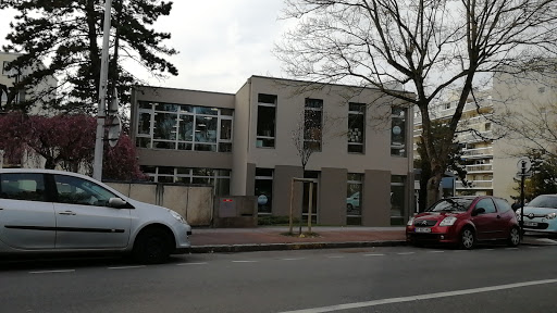 Library Pierre Bourdan - Thumbnail