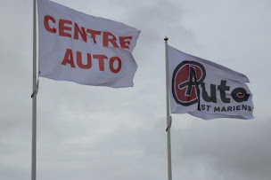 Photo n°3 de CENTRE AUTO ST MARIENS -SPECIALISTE EN PNEUMATIQUES, COURROIE DE DISTRIBUTION, EMBRAYAGE, FREINAGE, ENTRETIEN VIDANGE à Saint-Mariens (Mécanicien)