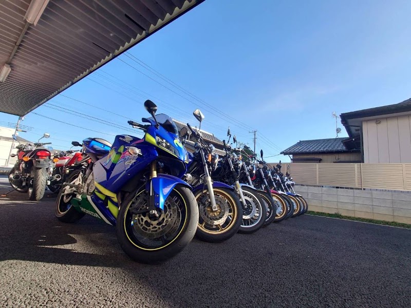 シイナモータース 埼玉 絶版館