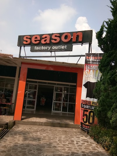 Photos of Season Factory outlet