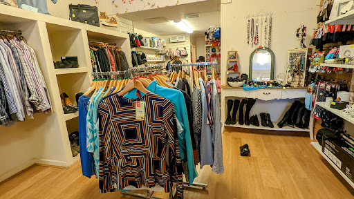 Children's Hospice South West Shop | Wadebridge - Thumbnail