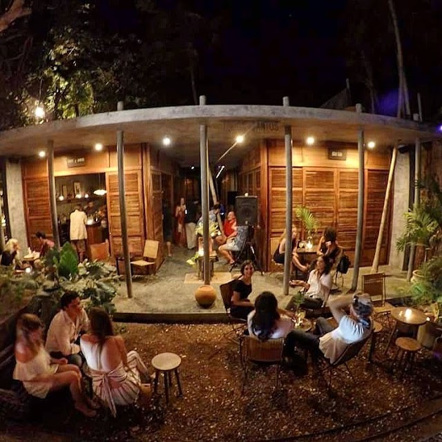 Todos Santos Bar