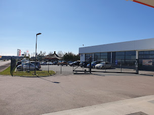 Photo n°11 de Renault Pouilly Automobile à Créancey (Atelier de réparation de véhicules de loisirs)