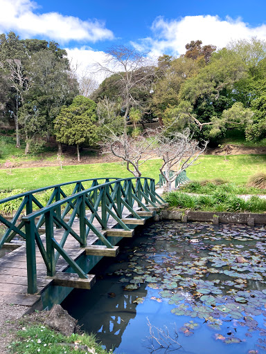 Virginia Lake Aviary - Thumbnail