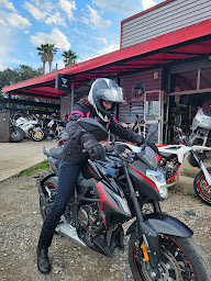 Photo n°30 de Kalimoto - Garage moto à Borgo (Concessionnaire de motos)