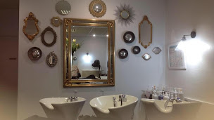 Photo n°1 de Armelle B à Angers (Magasin de perruques)