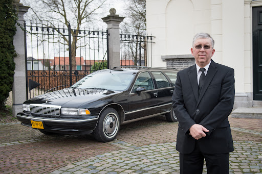 Mans uitvaartverzorging