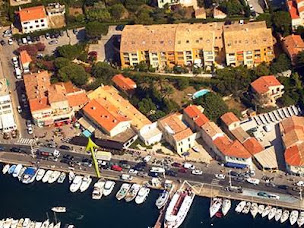 Photo n°5 de Phil Boutique à Six-Fours-les-Plages (Magasin de maillots de bain)