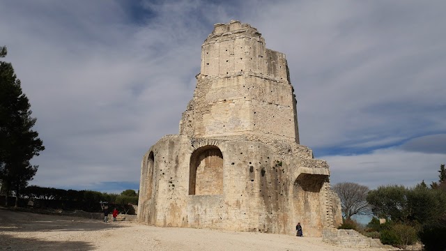 Nîmes