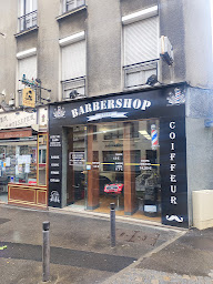 Photo n°7 de barbershop kabar à Melun (Salon de coiffure)