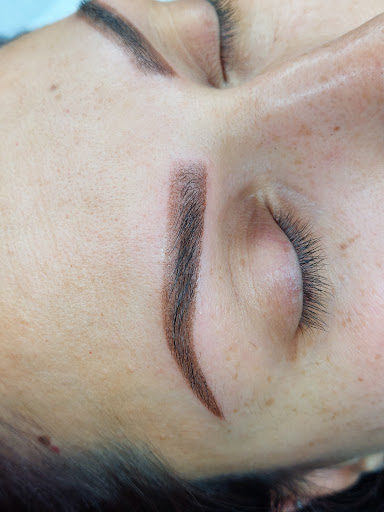 Olujic Permanent Makeup/MassageTherapie - Thumbnail