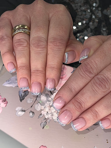 Beauty & Nails Lounge at Ola