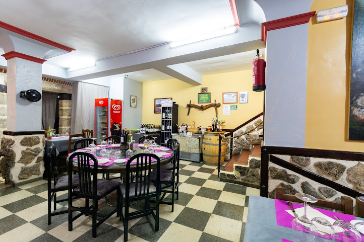 LA COLEGIATA RESTAURANTE -JAMONERIA by null