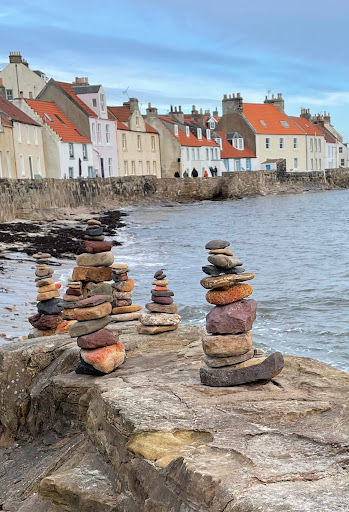 Pittenweem crazy golf Logo