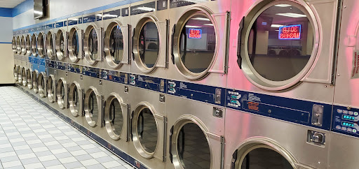 Liberty Laundry Coin Laundry in Santa Ana - Thumbnail