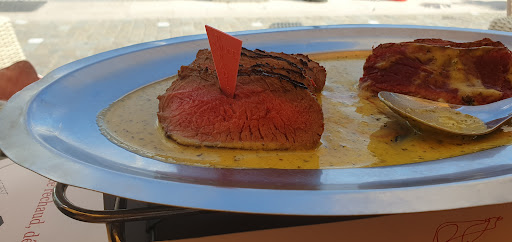 Léo Léa - Assiette au Boeuf - Saint-Jean-Cap-Ferrat - Thumbnail