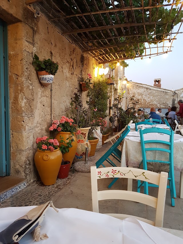 Taverna La Cialoma Antica Cucina Siciliana