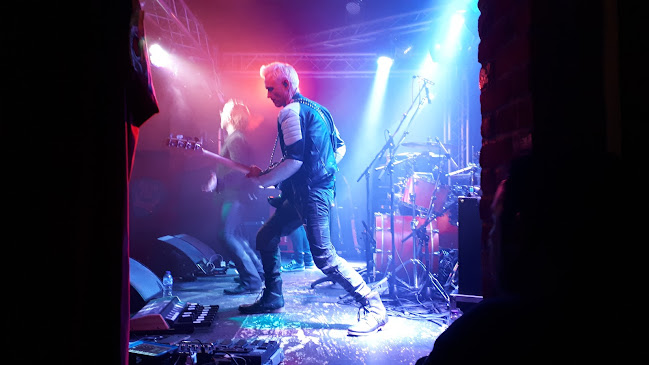 MK11 Live Music Venue & Sports Bar - Night club