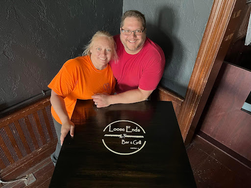 Loose Ends Bar and Grill - Thumbnail