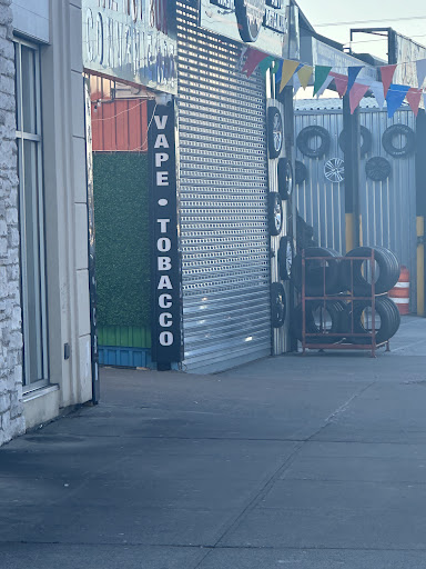 THE HOT BOX CONVENIENCE - Thumbnail