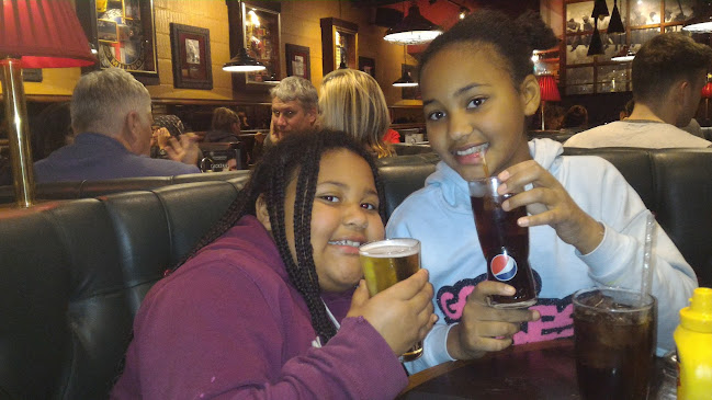 Comments and reviews of Filling Station