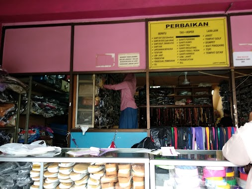 LOFTY SHOES AND BAG REPAIR, Author: M Haikal Anatama