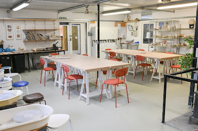 Cheshire Clay Studios pottery studio in Middlewich offering wheel throwing and hand building classes