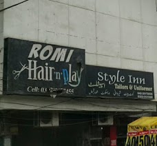 Roomi Hair & Play lahore