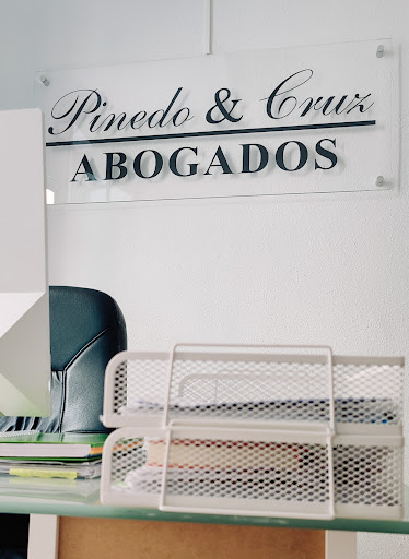 Pinedo y Cruz Abogados Servicios Juridicos