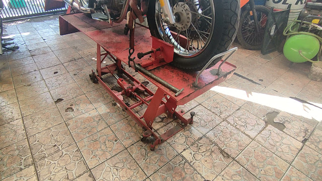 Horarios de TALLER MURDOCK MOTOS