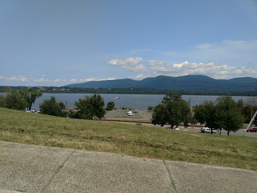 (119) Newburgh Waterfront - Thumbnail