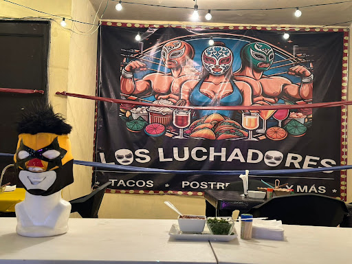 Los Luchadores - Thumbnail