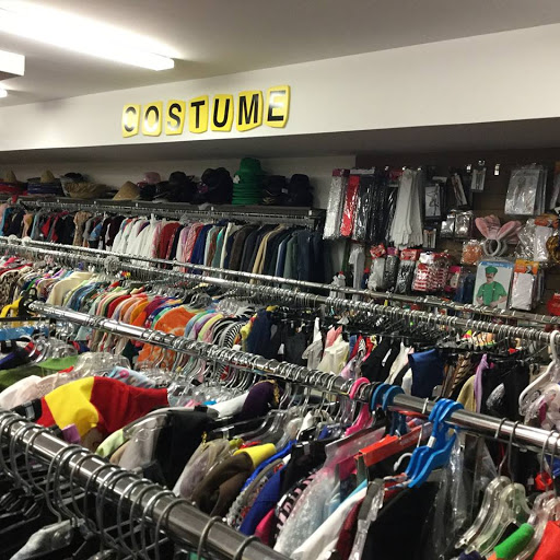 Repeats Quality Used Family Clothing and Costumes - Thumbnail
