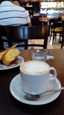 Alvear Confitería Café, Author: C Dinamico