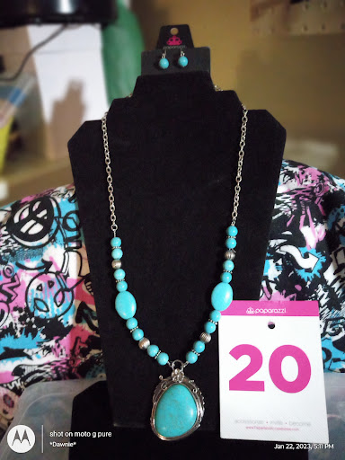 Dawn'sBlingandAccessories Gallery - United States