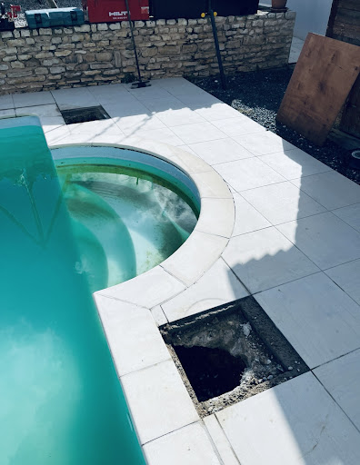 Photo de Hydrau-Tech Piscine à Clavette (17220)