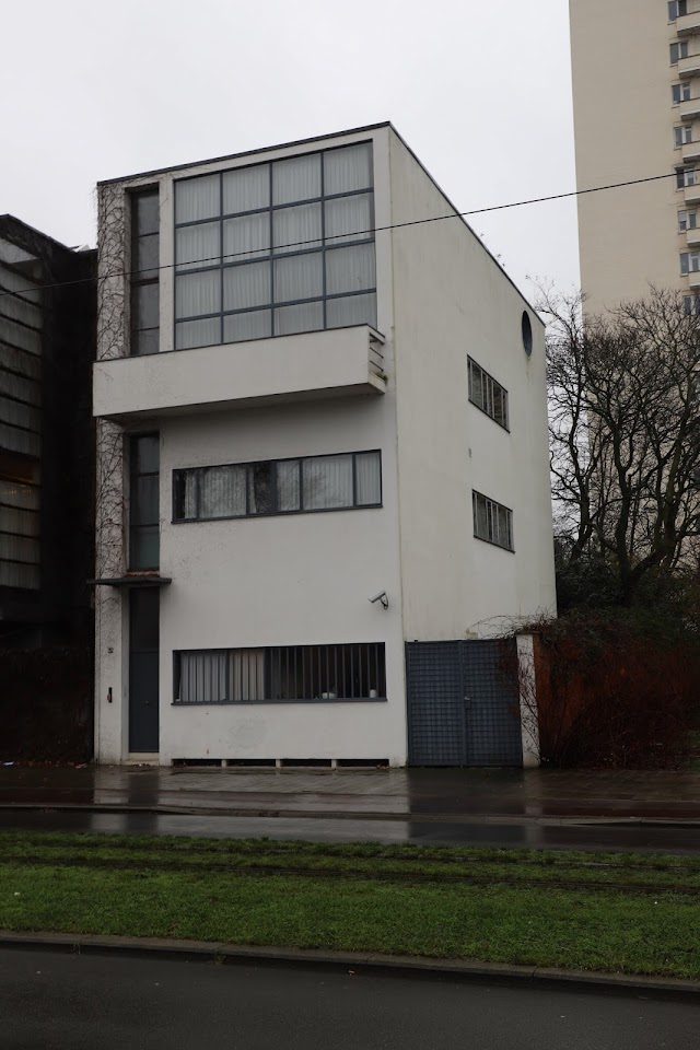 Maison Guiette, Le Corbusier