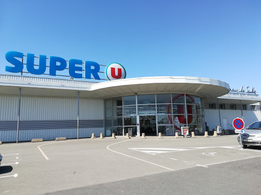 Photo 1 - Super U et Drive