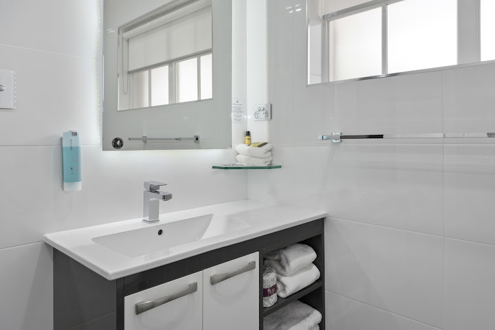 Bluegum Dubbo by Travellers by null