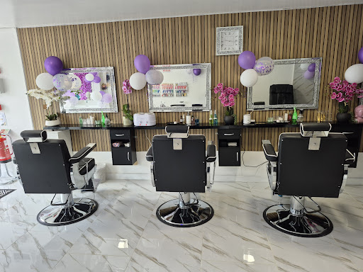 Makeover Beauty Salon