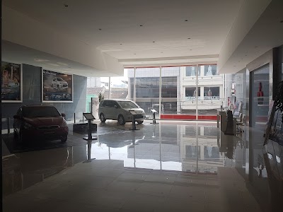 Car Dealer