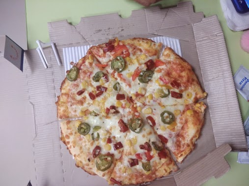 Domino's Pizza, Author: Amrinder Singh