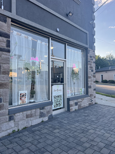 Inner Beauty Dry Bar - Thumbnail