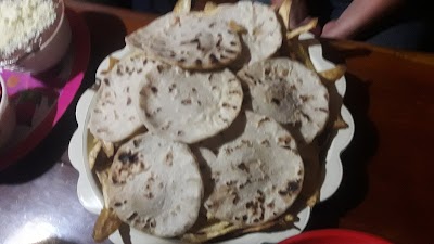 Photos of T&iacute;picos La Villa